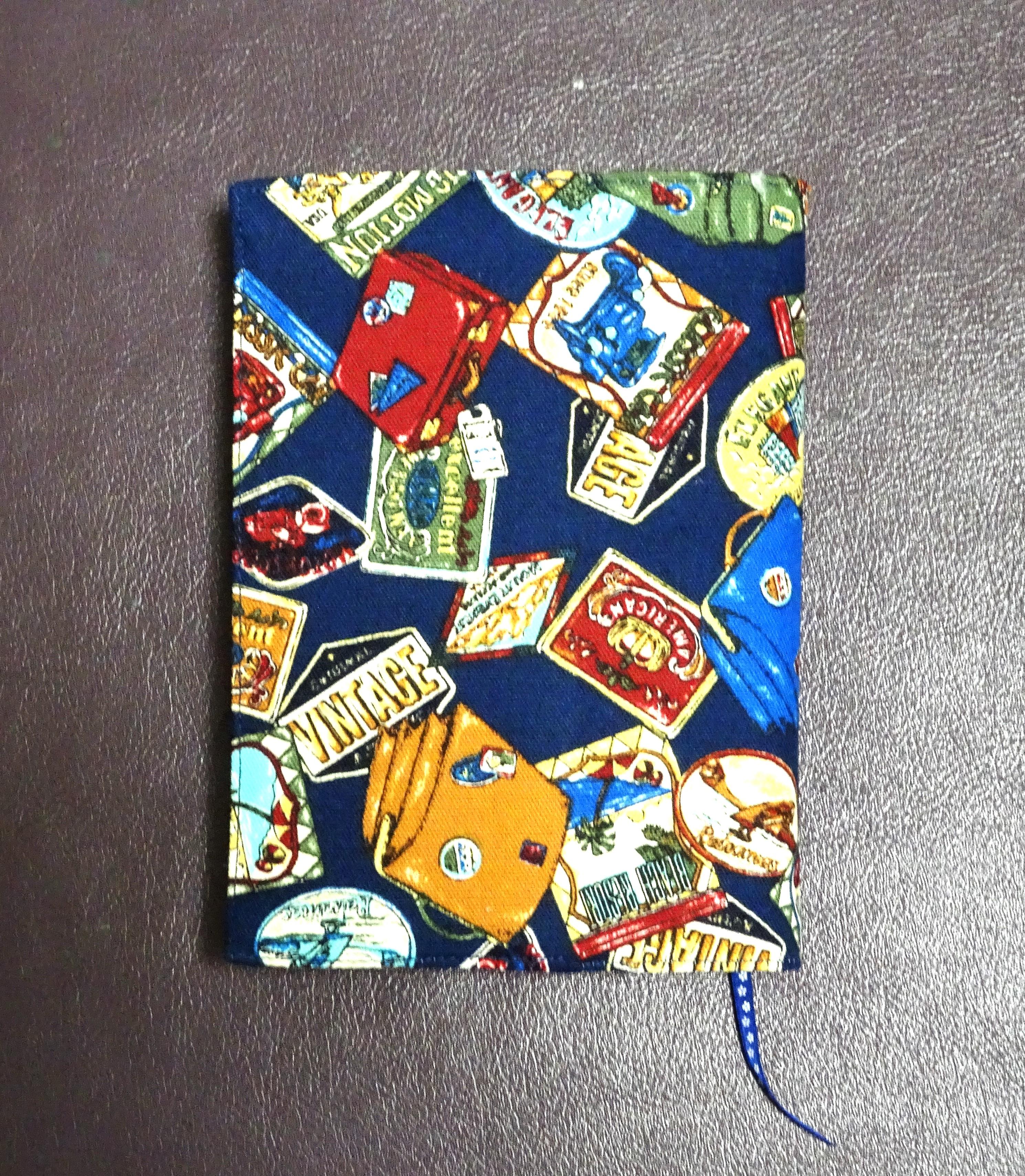 ブックカバー　文庫用　受注生産　旅行鞄柄　MU23