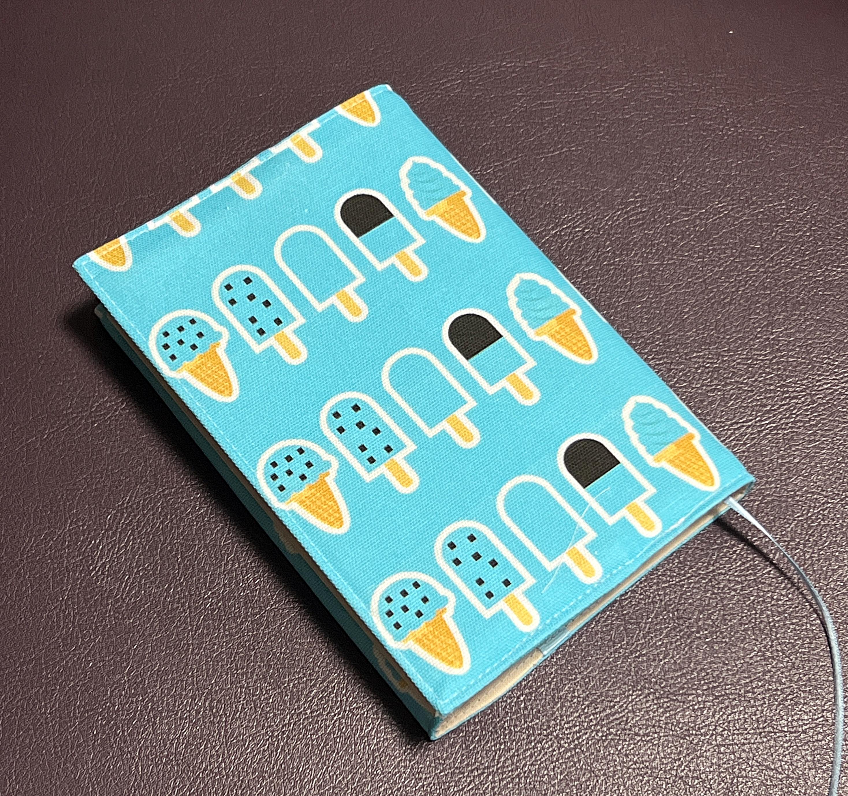 ブックカバー　文庫サイズ　受注生産　MT046