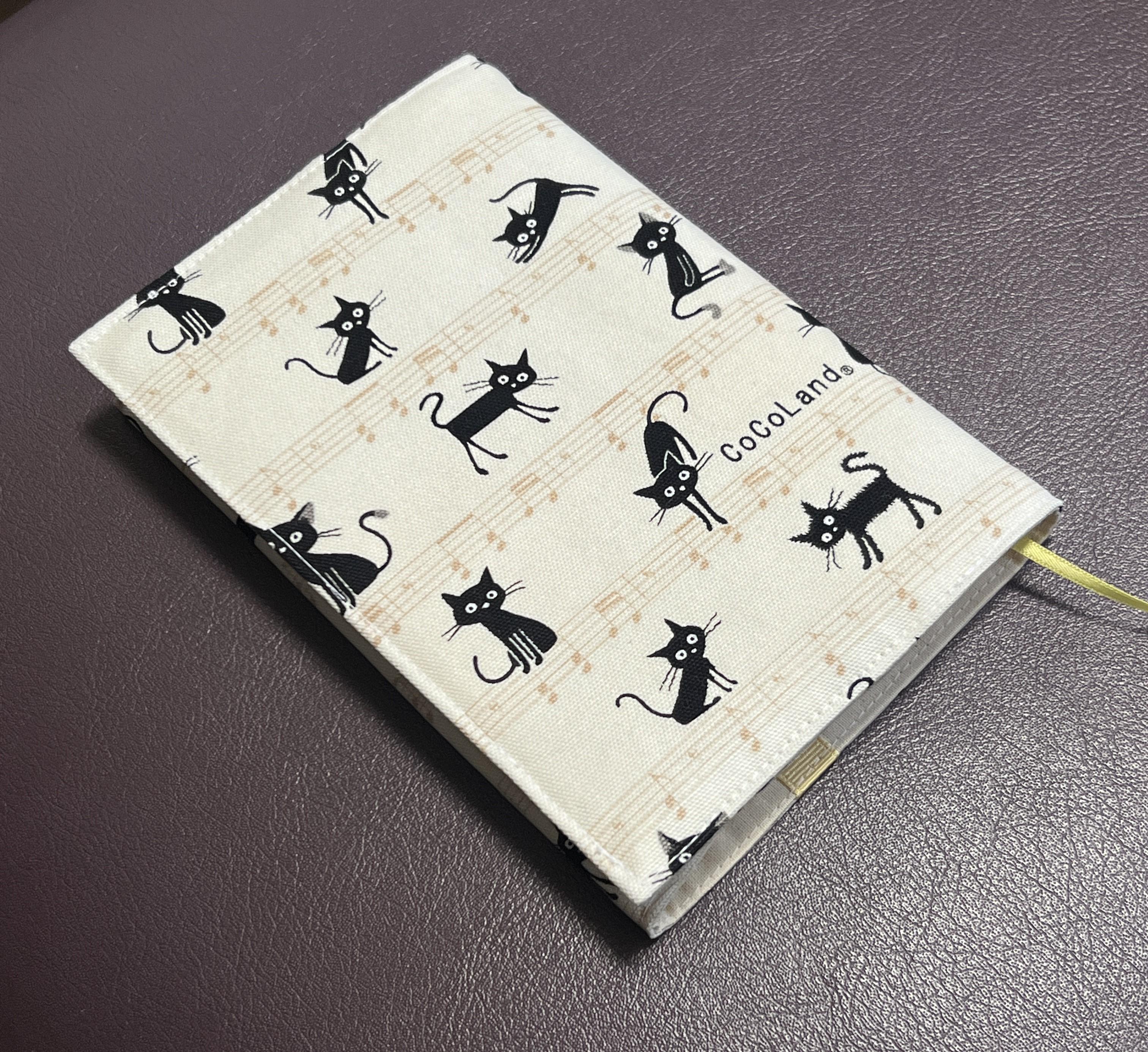 ブックカバー【文庫】受注生産　ねこ音符柄　MT037